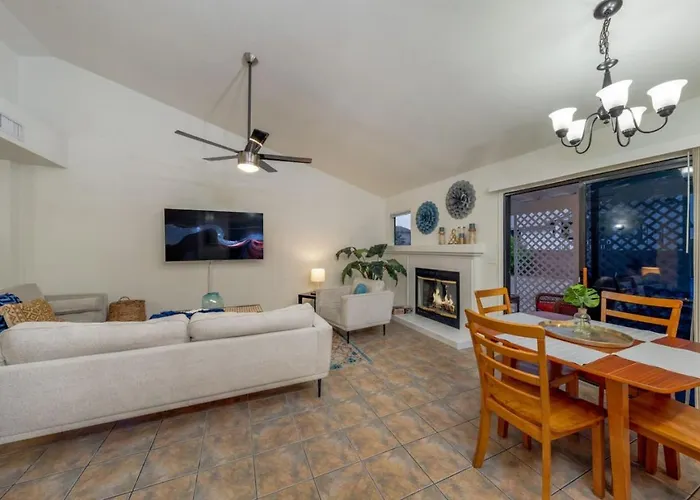 Near Nw Hospital, 3 Bedroom 2 Ba, Fenced, Garage Holiday home Tucson